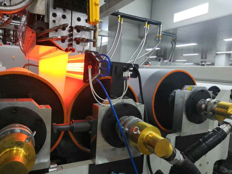 EVA胶膜作为光伏组件封装的关键材料,行业竞争进入淘汰赛!